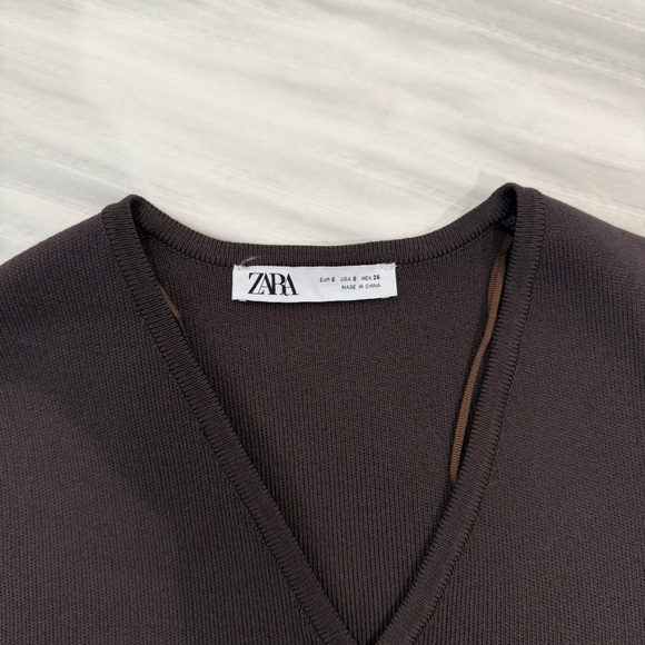 Zara Brown Sleeveless Knit Vest Top with Gold Buttons - Picture 3 of 3